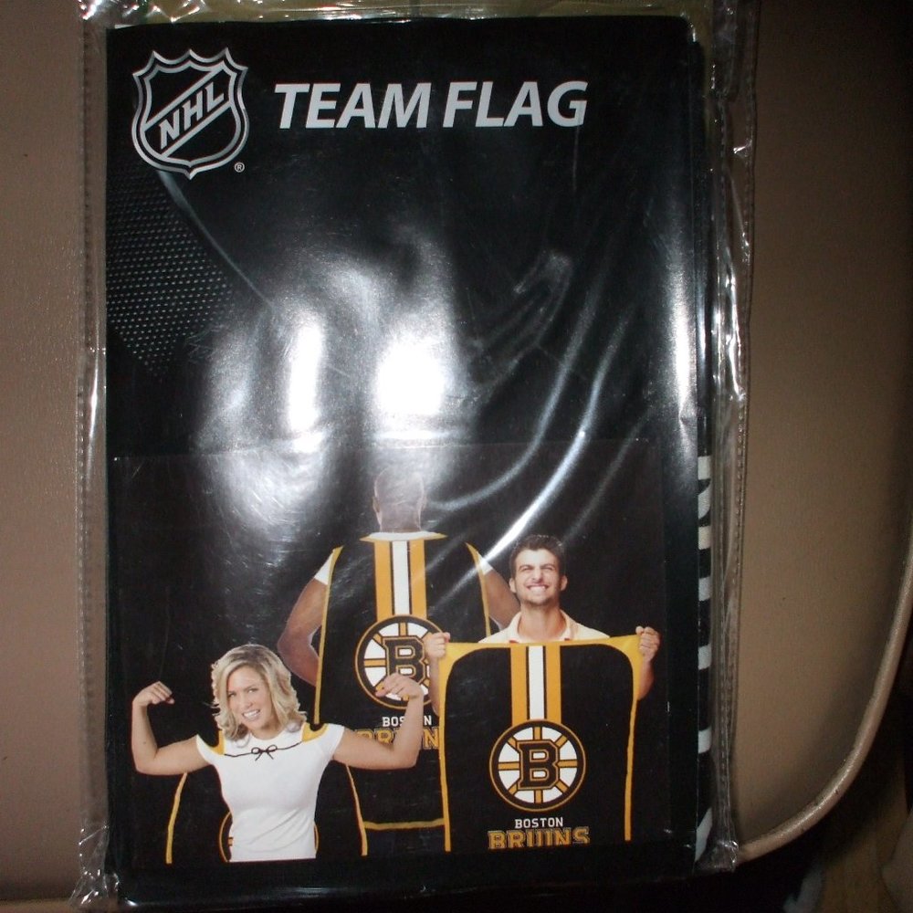 Boston Bruins Team Flag